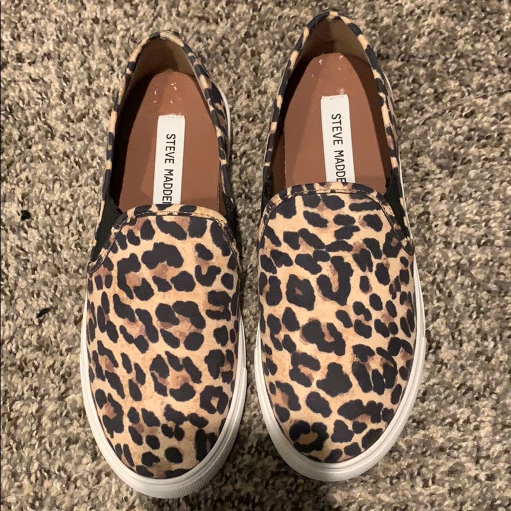 Steve Madden Printed Slip ons